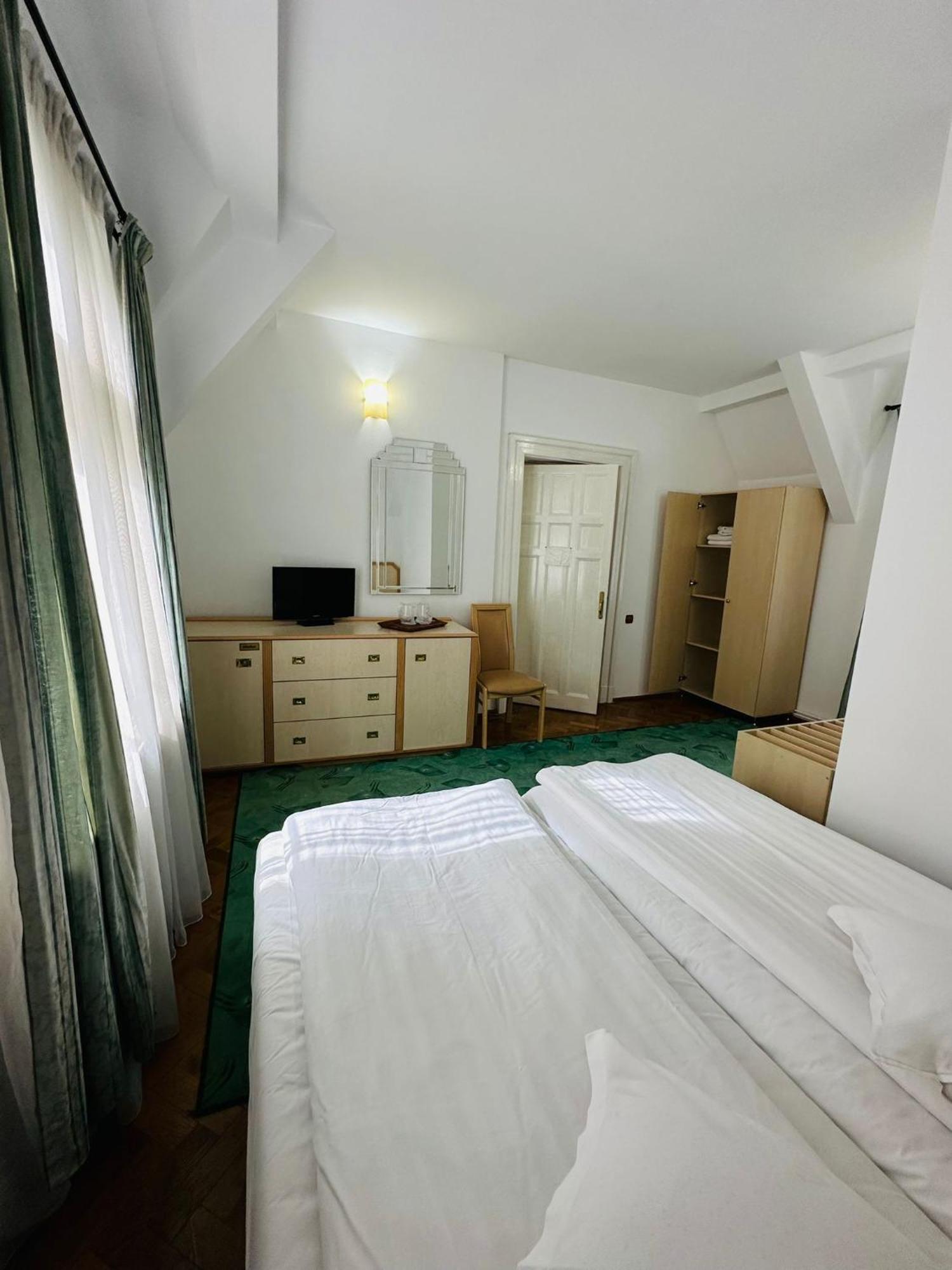 Bed and Breakfast Rapsodia Sinaia Exteriér fotografie